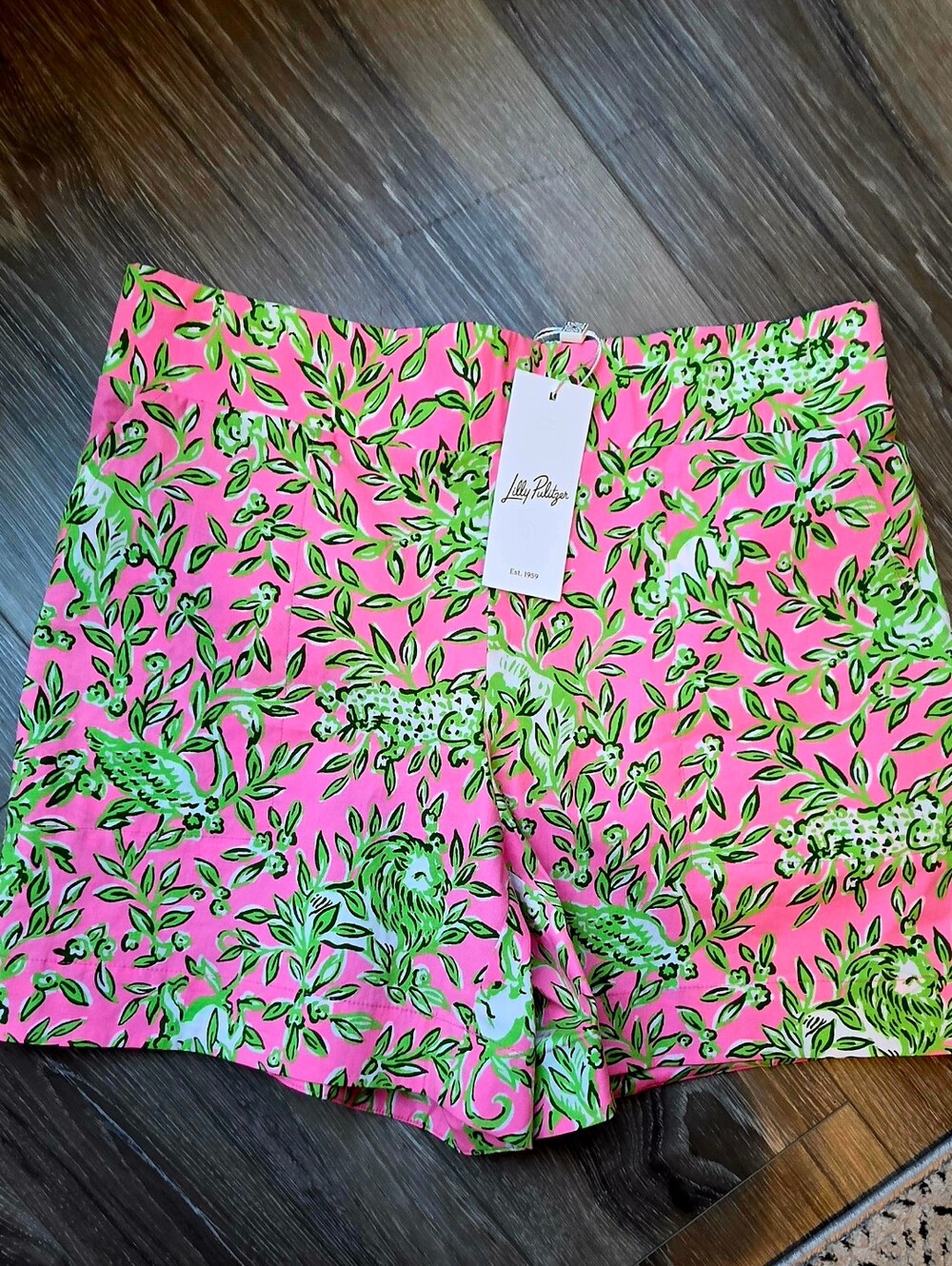 Lilly Pulitzer Neon Pink Shorts with Lime Green Tropical Print Size Small